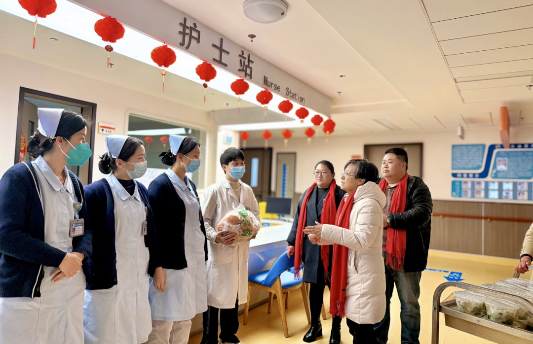 新春慰問送溫情，除夕關(guān)懷暖人心！